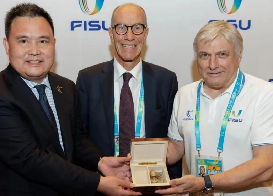 尊龙时凯 - 人生就是搏!